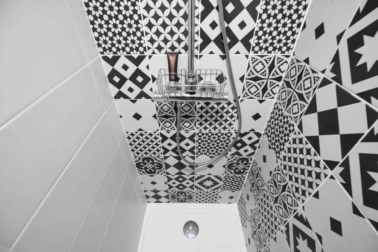 An Authentic Experience With Spa In The Center Poitiers Bagian luar foto